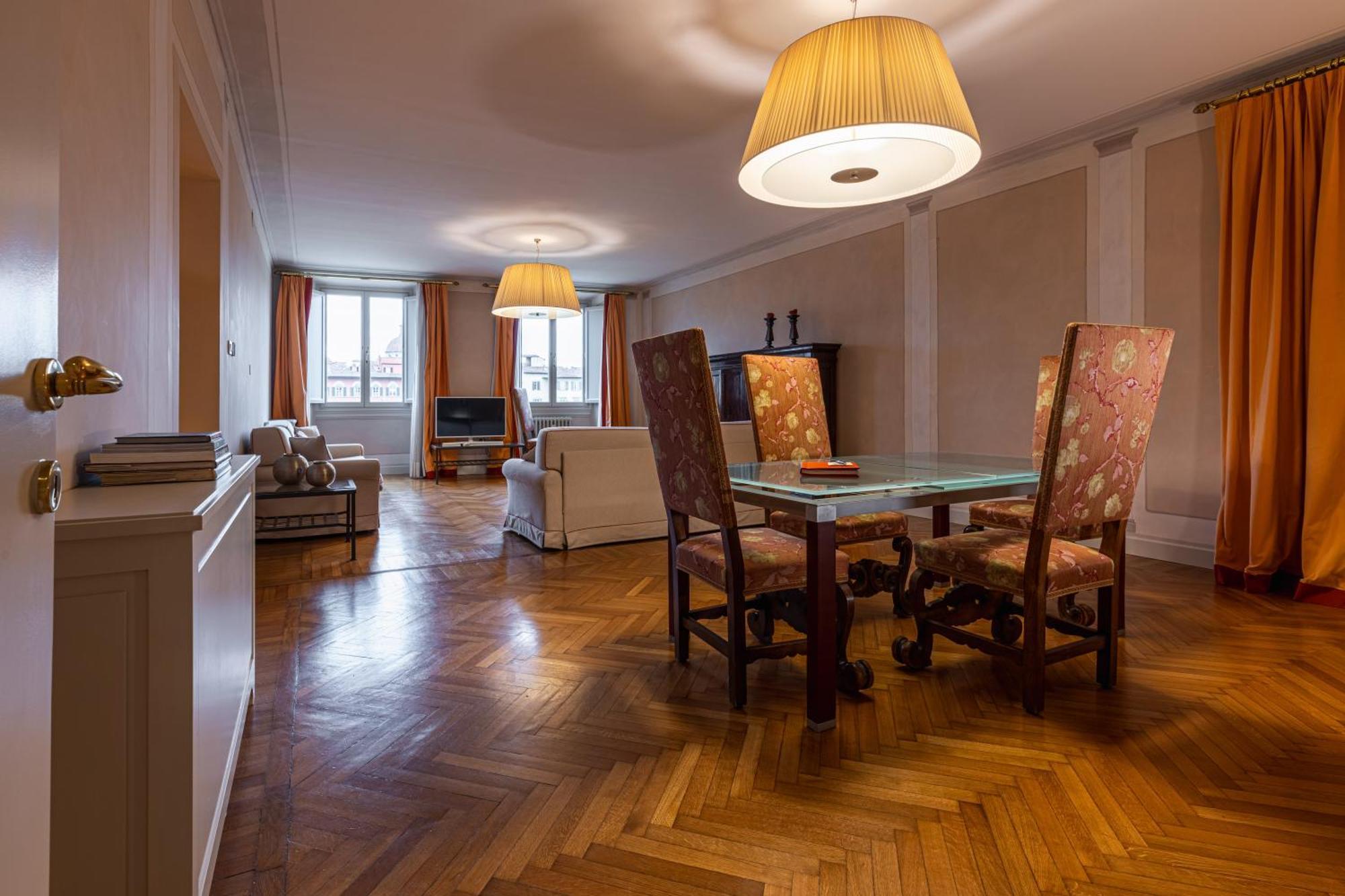 Antica Torre Tornabuoni Bed and breakfast 4*